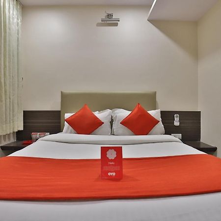 New Rajdhani Hotel Vadodara Exterior foto