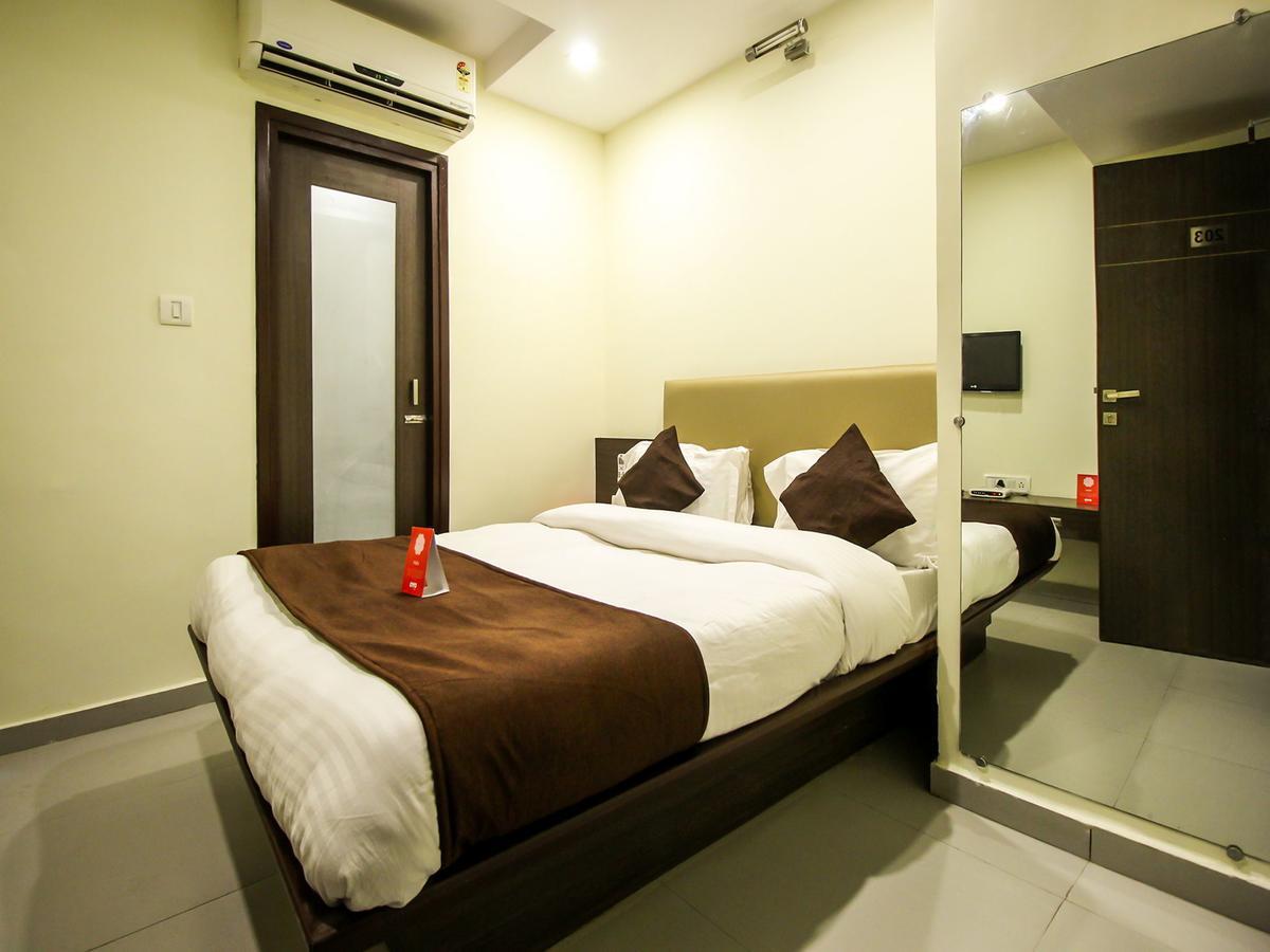 New Rajdhani Hotel Vadodara Exterior foto
